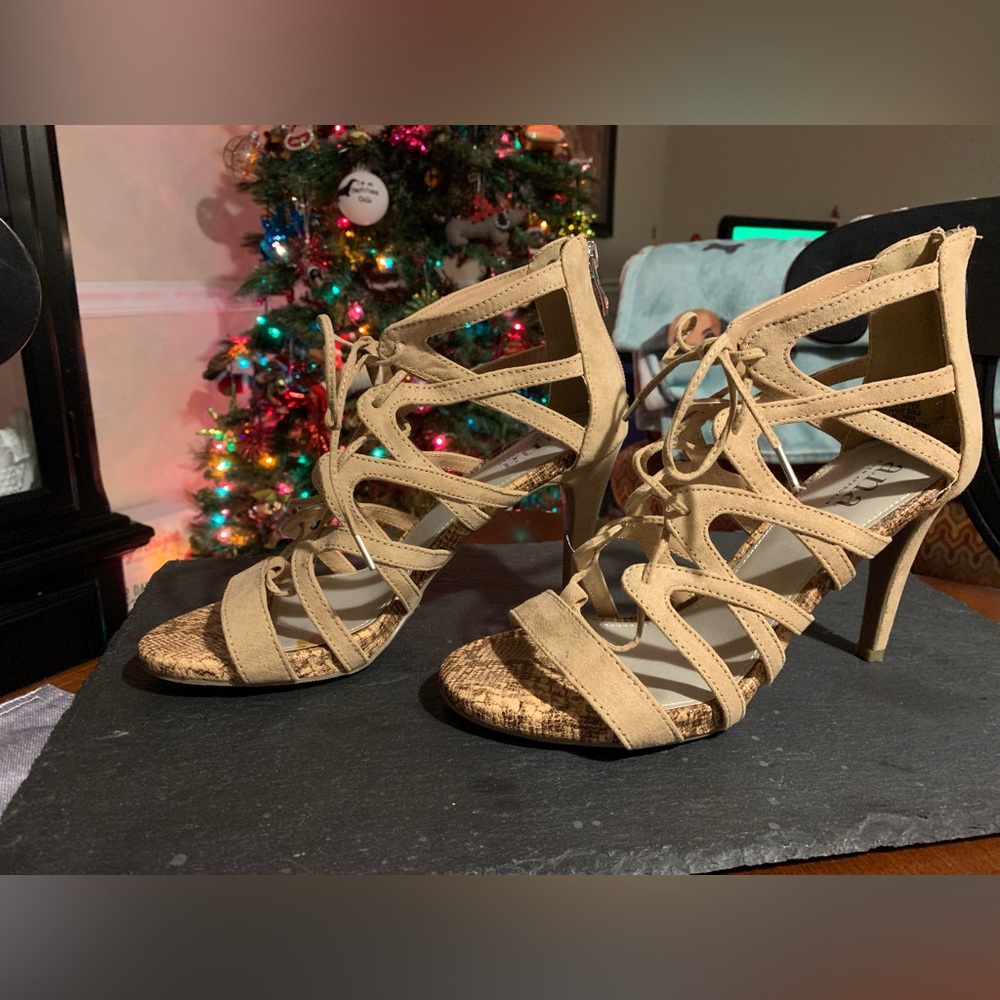 EUC a.n.a Lace Up tan Heels